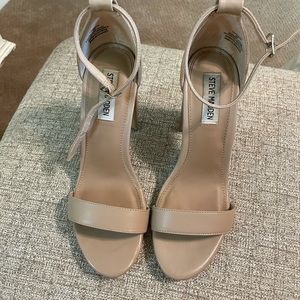 Steve Madden nude sandals